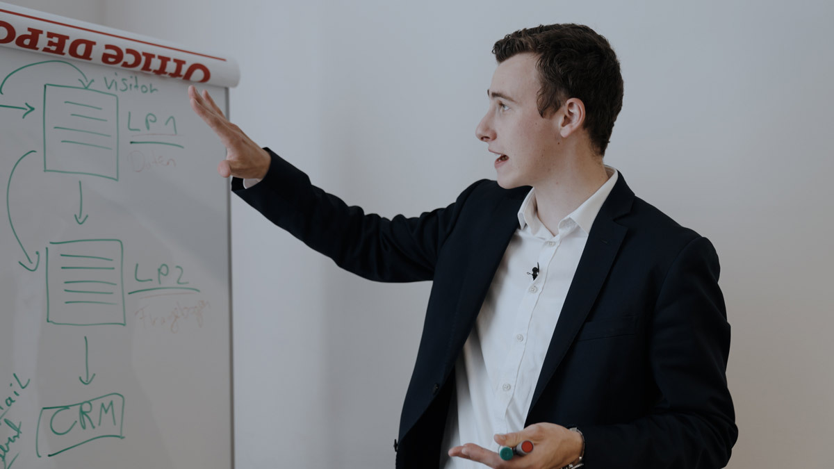 Leon Scheinecker von der AT7 Media GmbH