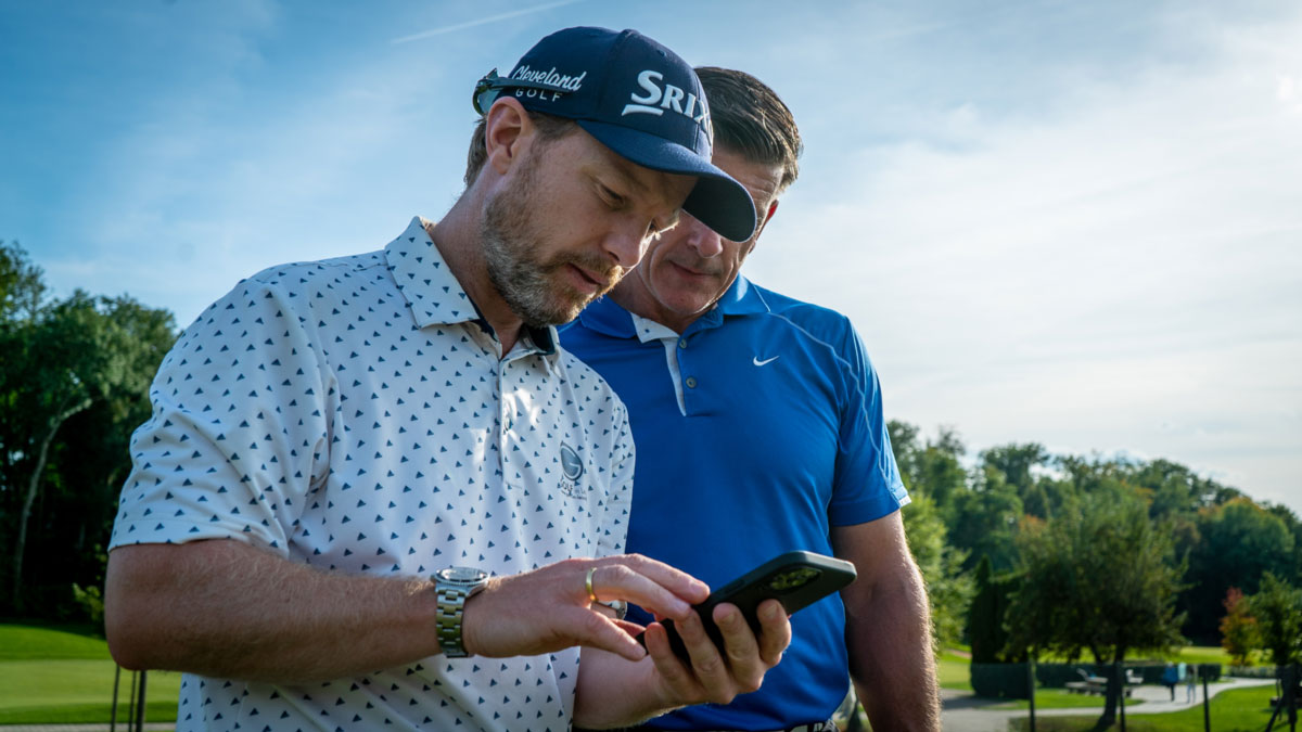 Fabian Bünker und Niko Osenberg von der Fabian Bünker Golf Akademie